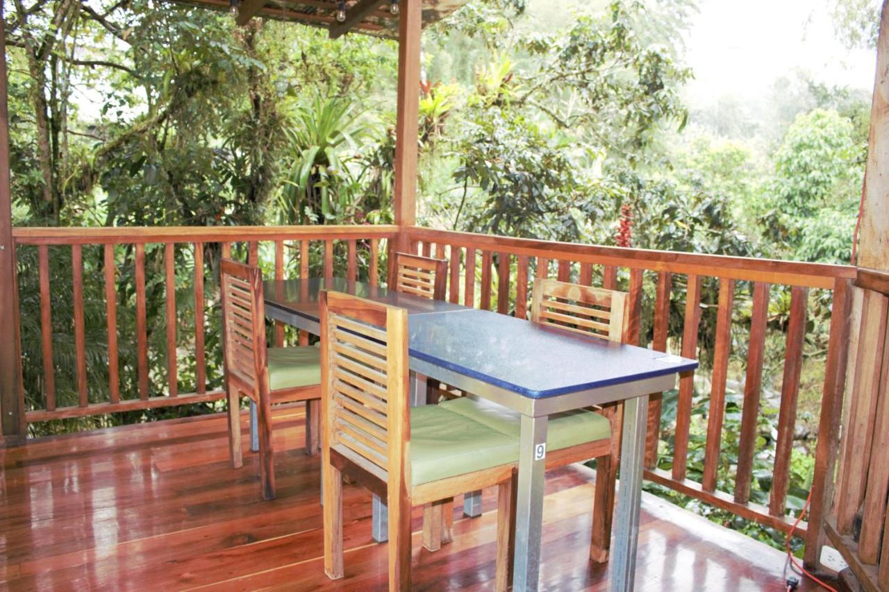 Hostal Zafiro Mindo Exterior foto